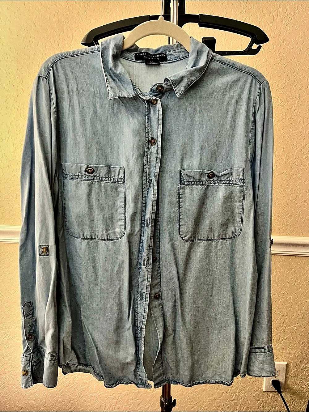 Social Standard by Sanctuary Denim Button Down in Blue Small